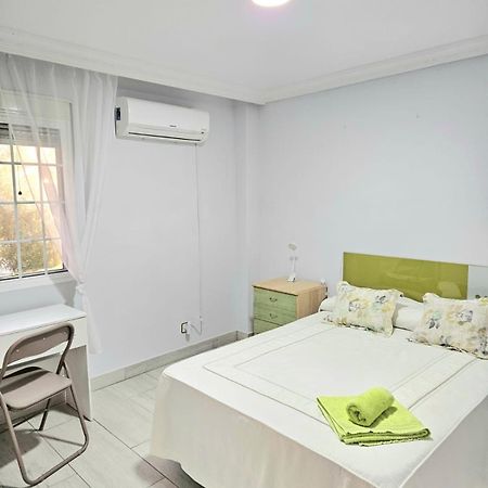 Habitacion Privada A 15 Min De La Playa/Piso Hotel Уелва Екстериор снимка