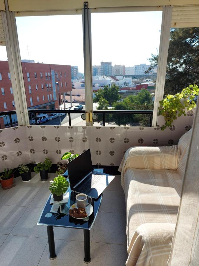 Habitacion Privada A 15 Min De La Playa/Piso Hotel Уелва Екстериор снимка